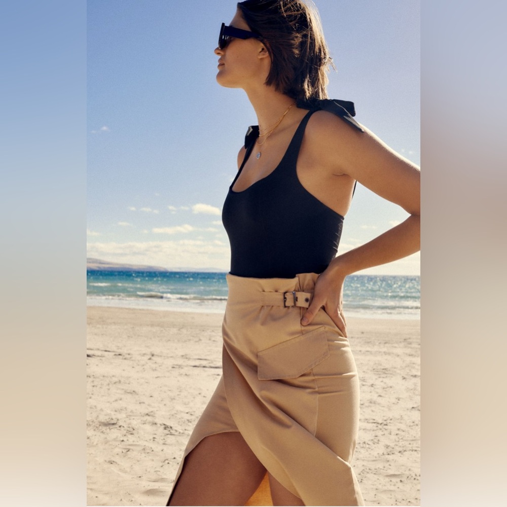 NWT Black Sydney One-Piece - Picture 4 of 8